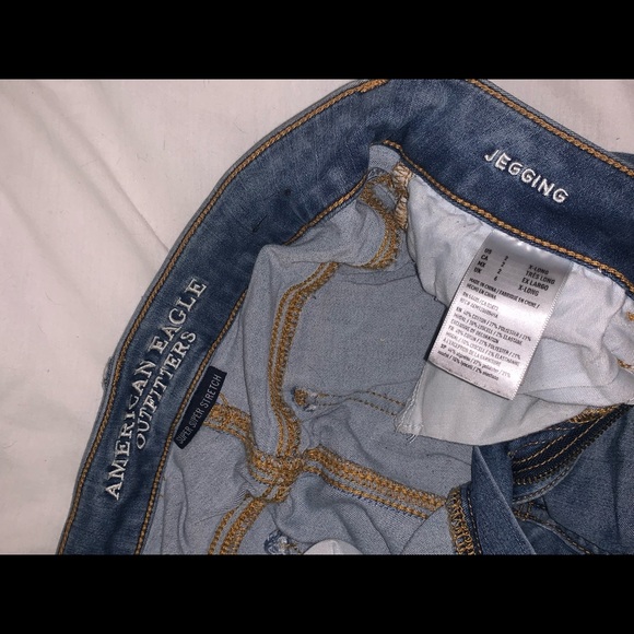American Eagle Outfitters Jegging Distressed - Picture 4 of 4